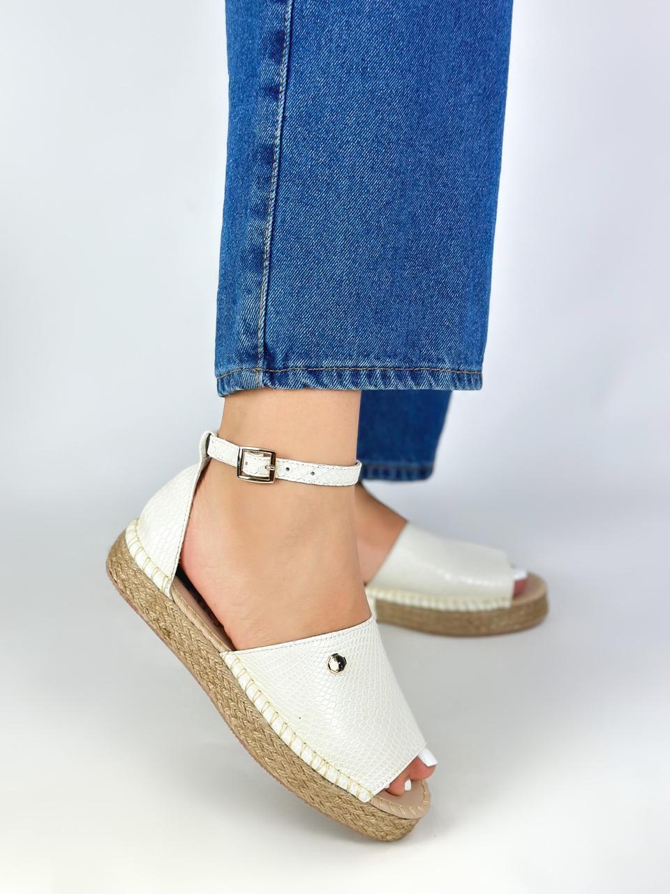 CANOA TALON CUERO